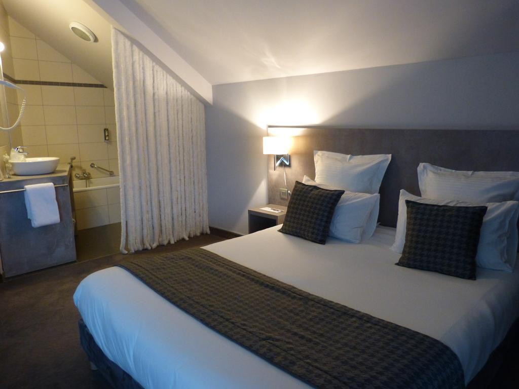 Hotel Saint Daniel Péruwelz Buitenkant foto