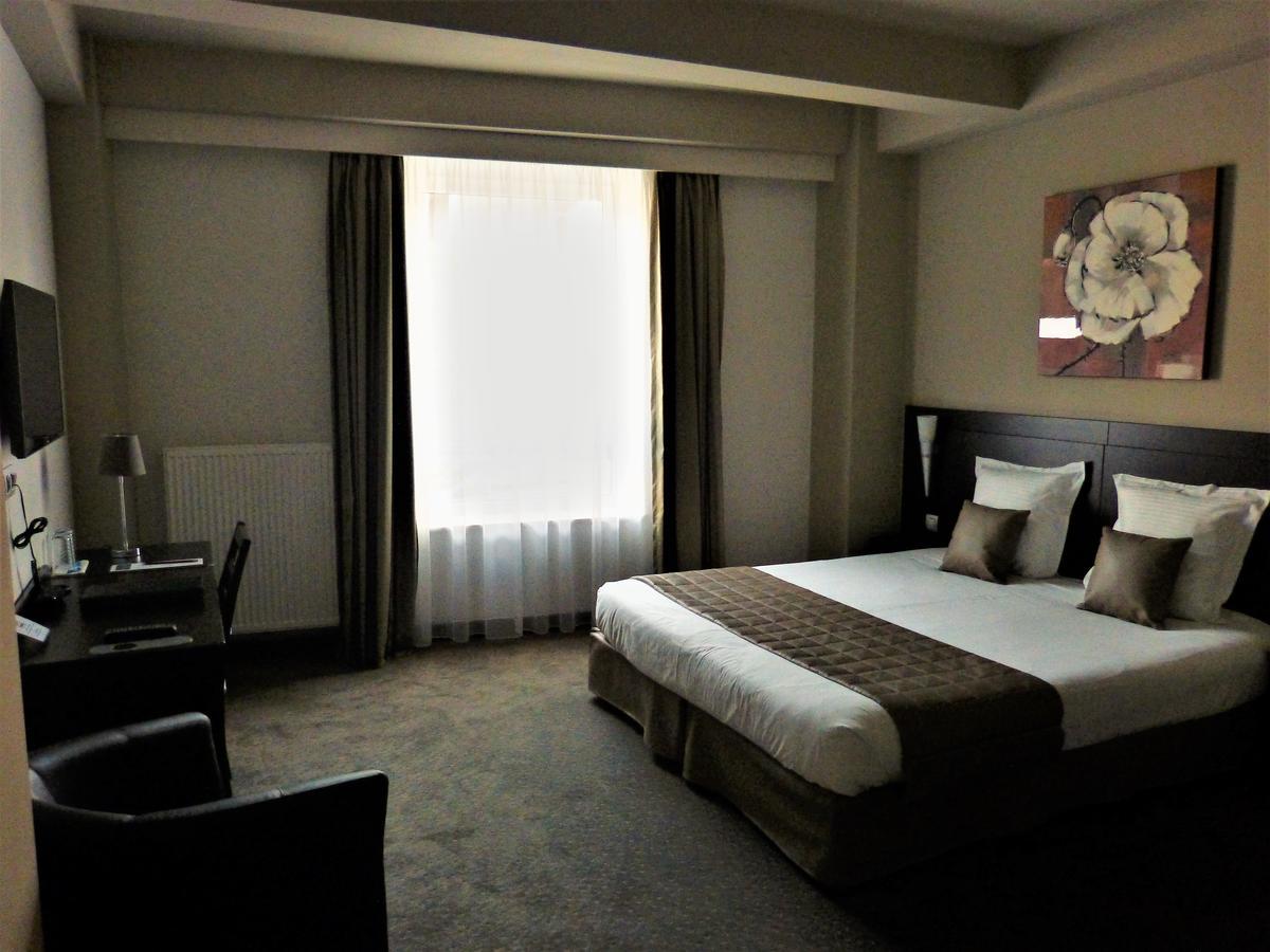 Hotel Saint Daniel Péruwelz Buitenkant foto