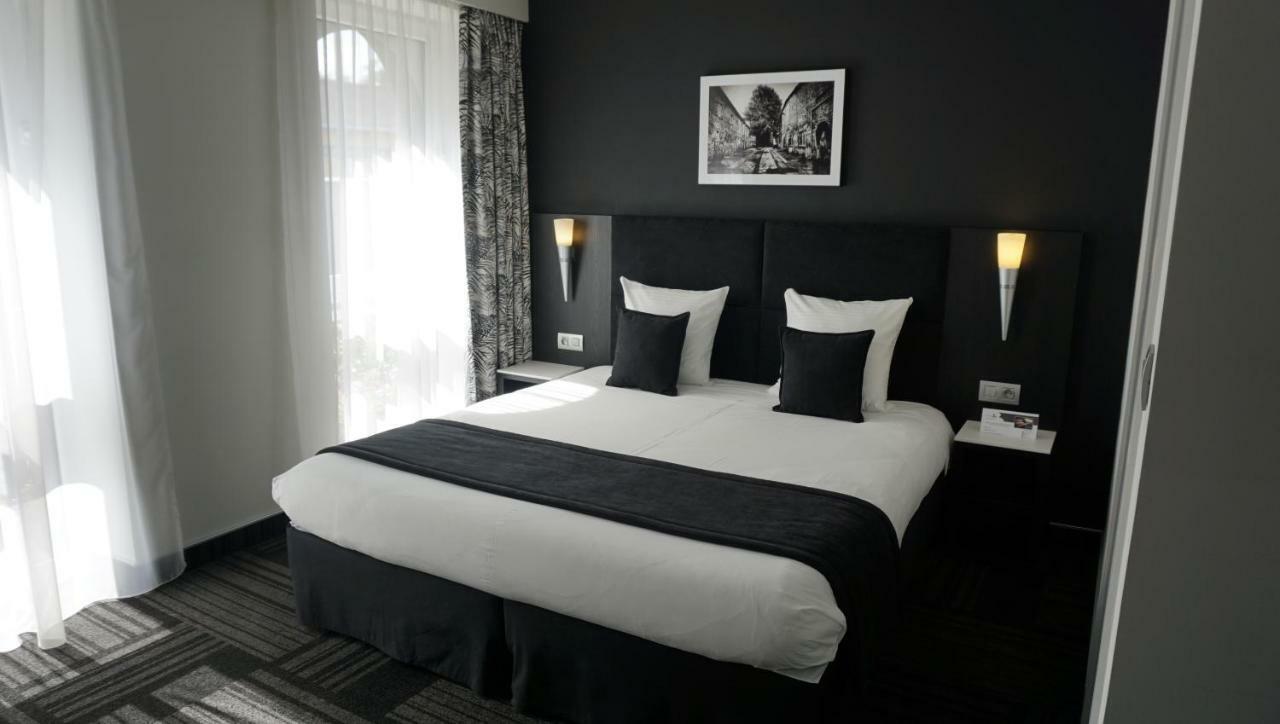Hotel Saint Daniel Péruwelz Buitenkant foto
